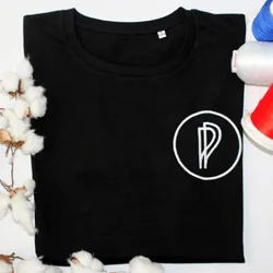 Tee-shirt-personnalisé-brodé-avec-logo