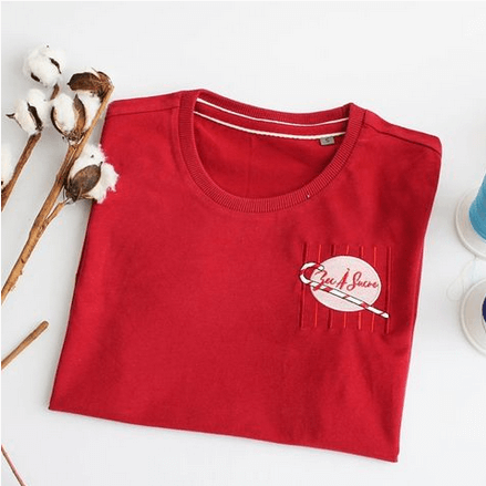 Réalisation broderie tee-shirt rouge